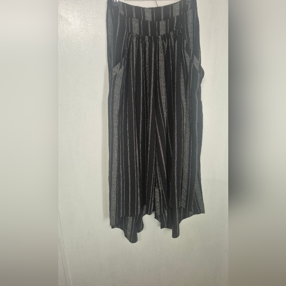 Black and Gray Striped Wide Leg  Pants Size Small